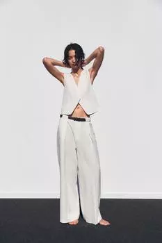 Жилет с прорезным карманом ZARA, экрю