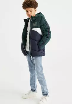 Зимнее пальто MIDDELLANGE MET COLOURBLOCK WE Fashion, цвет green