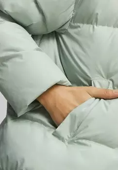 Зимняя куртка Puma BETTER POLYBALL PUFFER, зеленый туман