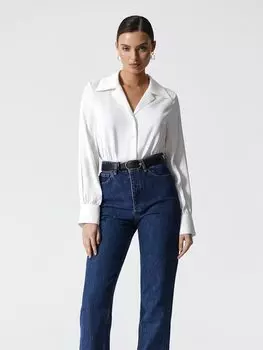 Атласная блуза с отложным воротником