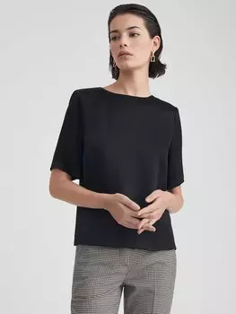 Атласная блуза с подплечниками