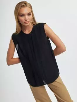 Блуза без рукавов со складками