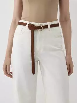 Кожаный ремень с декоративной пряжкой