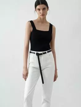 Кожаный ремень с декоративной пряжкой