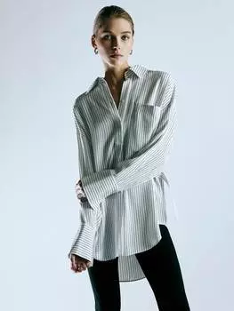 Оверсайз рубашка с акцентной деталью