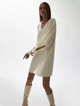 Платье-мини с объемными рукавами