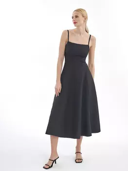 Платье на бретелях с рельефами