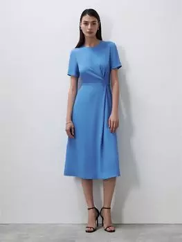 Платье на запах длины миди