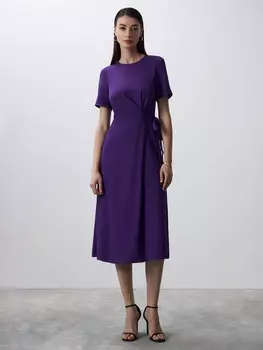 Платье на запах длины миди