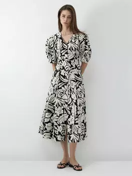 Платье с объемными рукавами