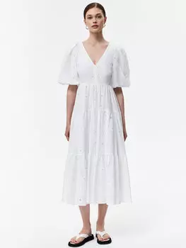 Платье с открытой спиной и V-образным вырезом