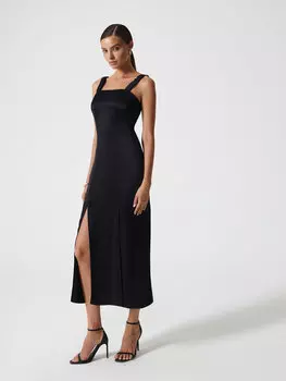 Платье с разрезами