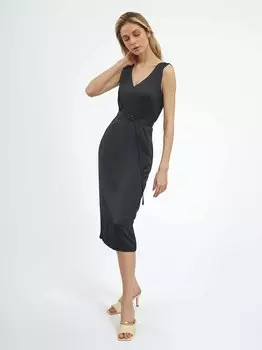 Платье со съемным поясом и разрезом