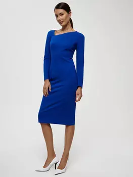 Приталенное платье-миди