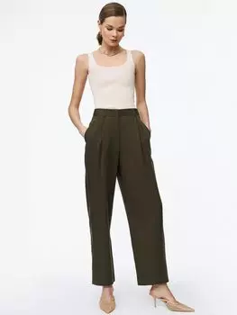 Прямые брюки с защипами