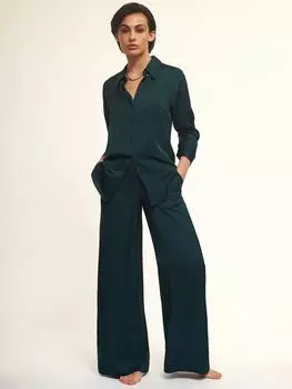 Широкие брюки в пижамном стиле