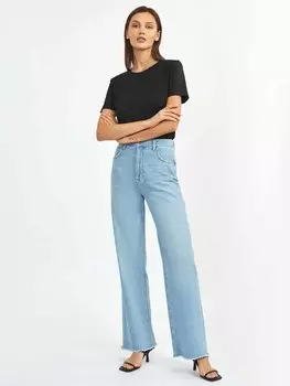 Широкие прямые джинсы