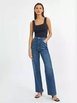 Широкие прямые джинсы