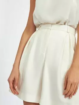 Шорты из вискозы со складками