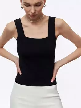 Топ из плотного трикотажа на широких бретелях