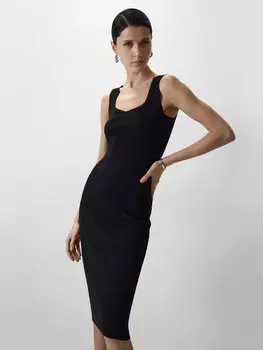 Трикотажное платье в рубчик