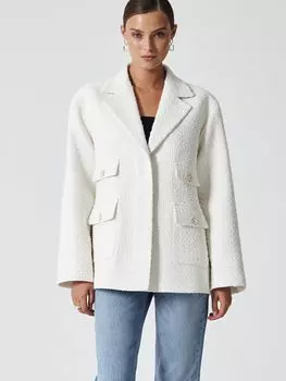 Твидовый жакет с акцентной линией плеч