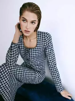 Укороченный жакет из твида на пуговицах