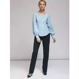 РџСЂРёС‚Р°Р»РµРЅРЅР°СЏ Р±Р»СѓР·Р° СЃ РѕР±СЉС‘РјРЅС‹РјРё СЂСѓРєР°РІР°РјРё