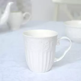 Кружка Emboss White