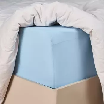 Простыня на резинке Cloudless blue