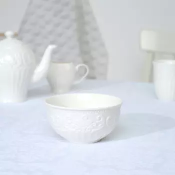 Салатник Emboss White