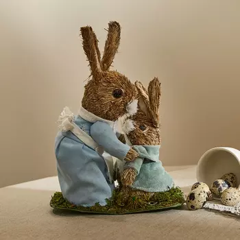 Статуэтка Embrace