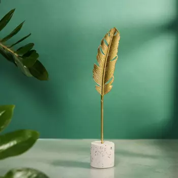 Статуэтка Feather