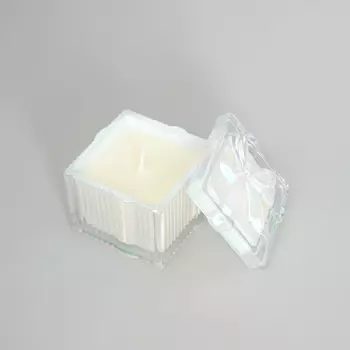 Свеча ароматическая Shimmering silk