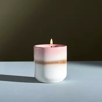 Свеча ароматическая Stelvio Роза и белый мускус