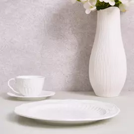 Тарелка Emboss White