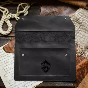 Кожаная папка для документов или ноутбука