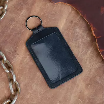 Кожаный бейдж для пропуска