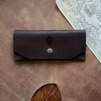 Кожаный пенал, горький шоколад