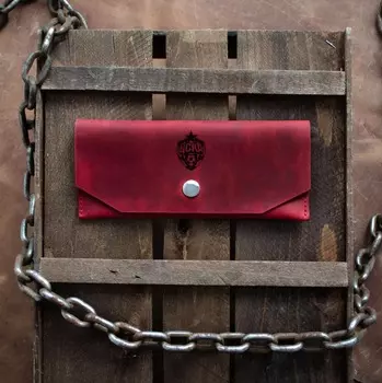 Кожаный пенал, винтажная вишня