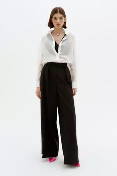 Брюки с глубокими складками