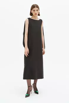 Платье с отлетной деталью на спине