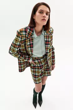 Шорты на подкладе со складками