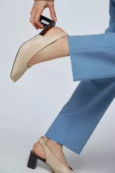 Туфли со скошенным мысом