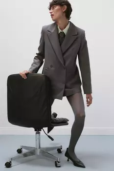 Жакет двубортный прямого силуэта