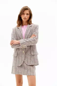 Жакет с закругленными лацканами и бортом