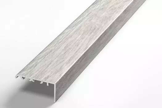 Профиль угловой ламинированный ЛУ 06.1350.4801