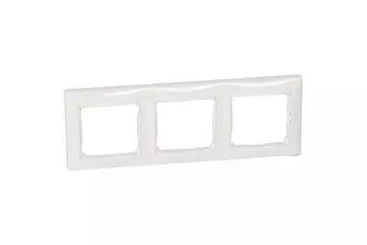 Рамка Legrand Valena 3-постовая горизонтальная, белая
