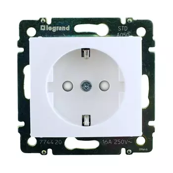 Розетка Legrand Valena 1-местная 16А с заземлением со шторками, белая