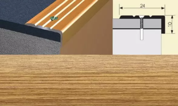 Угол 24*10 1,8 дуб светлый